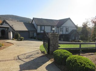 1849 Warmlands Ave, Vista, CA 92084