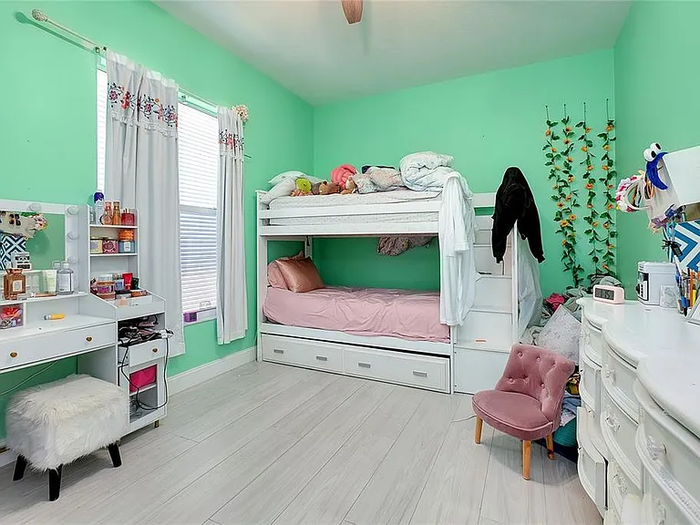 360 Cedarbrook Ct — Photo 13