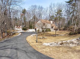 1 Oriole Rd, Windham, NH 03087