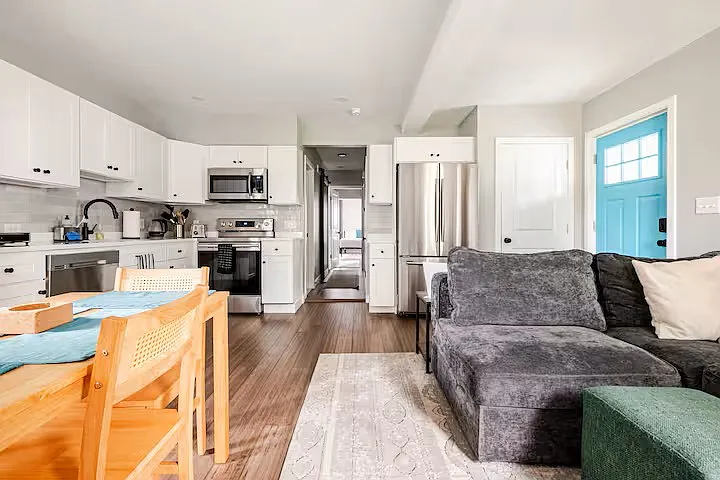 7 Burnside St #1 — Photo 9