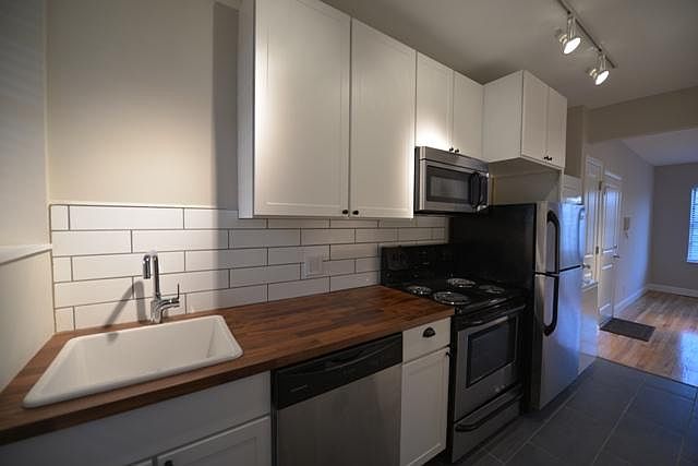 1st image of 2814 S Compton Ave APT 1N