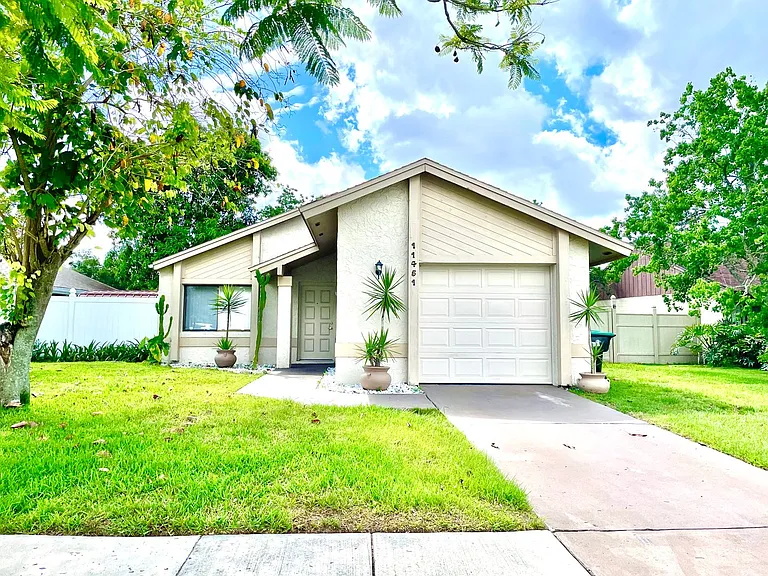 11451 Darlington Dr — Photo 1