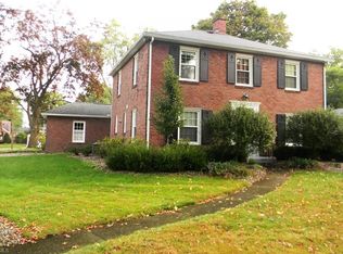 1537 E Main St, Louisville, OH 44641
