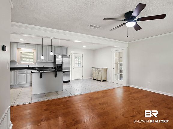 3rd image of 22208 3rd St