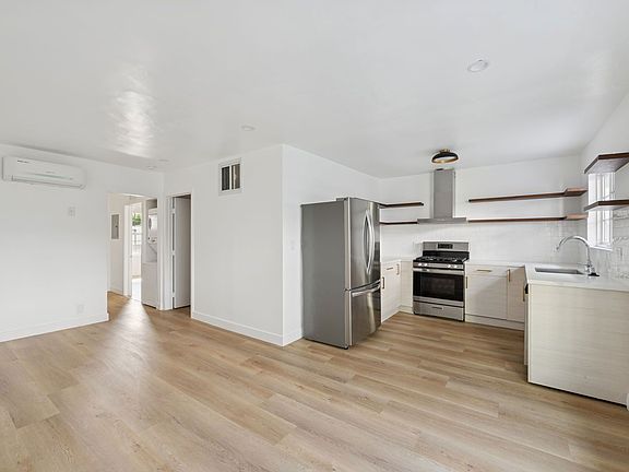 2nd image of 1008 N Stanley Ave APT 4