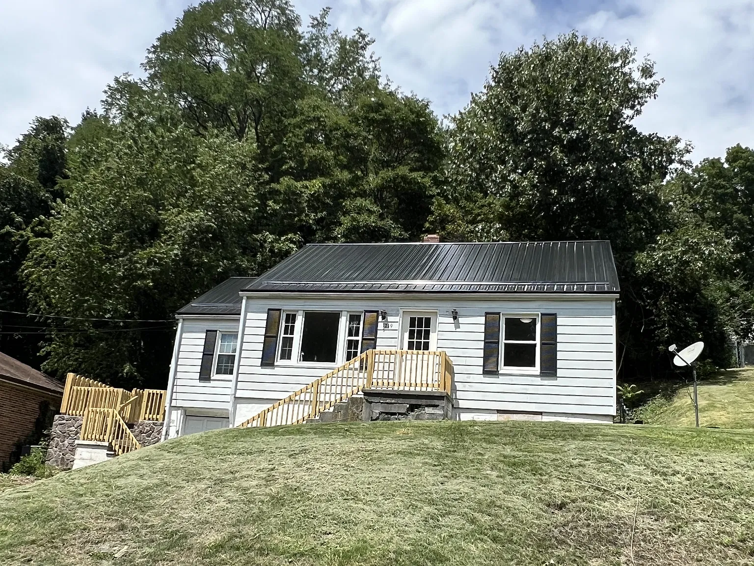 1219 East Drive - 1 — Photo 1