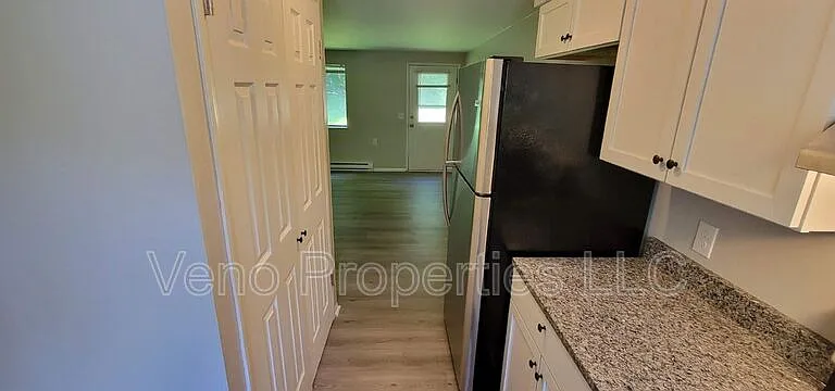 40 McIntyre St #B2 — Photo 7