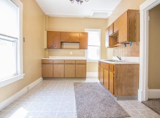 37720 2nd St, Willoughby, OH