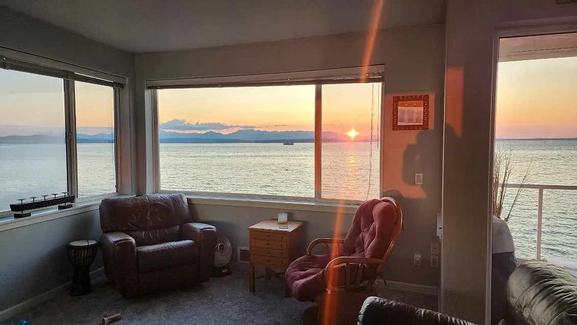 2 bed, 1444 sqft, $4,000 — Photo 2