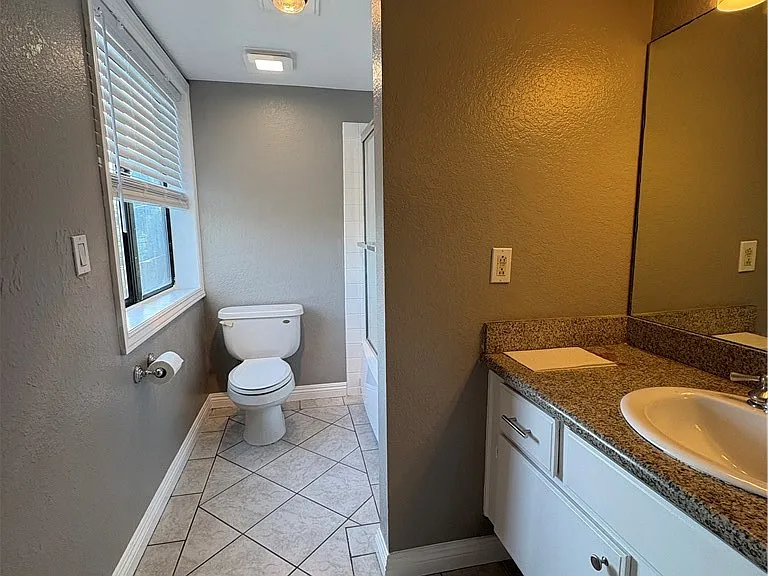 645 Balboa Ave #2C — Photo 12