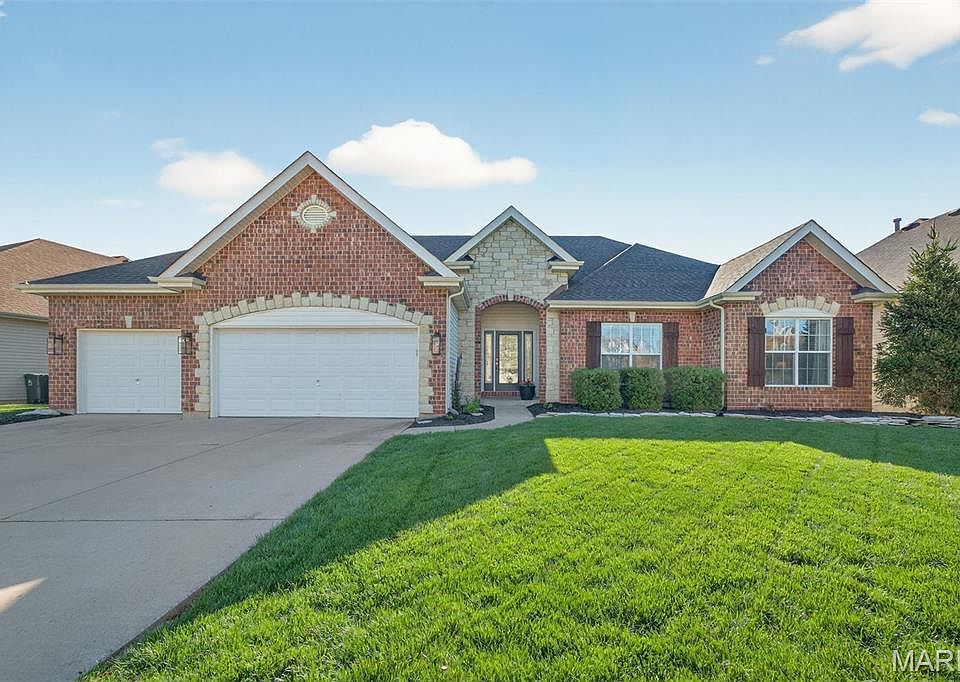 1st image of 220 Andrea Lynne Dr