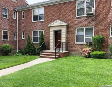 35-36 Clearview Exp #370, Bayside, NY, 11361