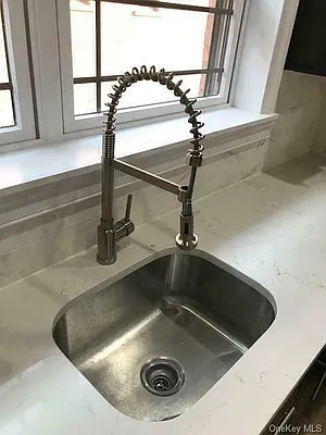 Rented by Elite Real Estate Group 1 LLC | media 25