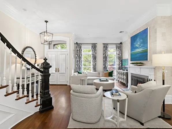 630 Hudson Street image 7 of 50