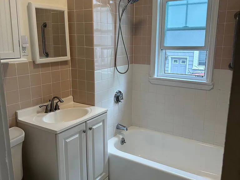 78 Fairview Ave — Photo 6