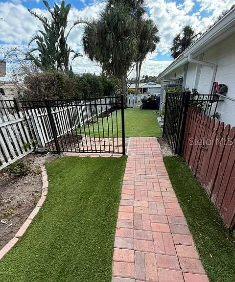 605 Lotus Ln — Photo 25