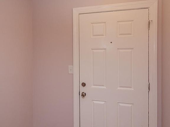 3rd image of 1838 Courtney Dr