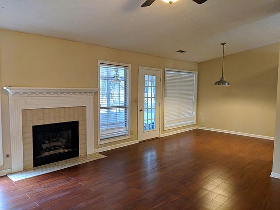 5th image of 600 Paris Dr