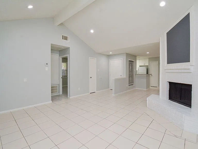 16518 Monte Carlo Ln — Photo 10