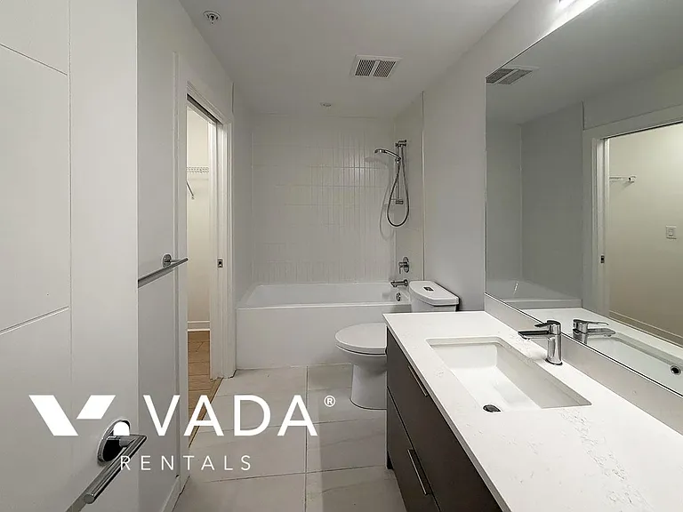 20695 Eastleigh Cres #213 — Photo 10