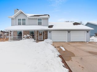 2704 Belle Plane Rd, Green Bay, WI 54313
