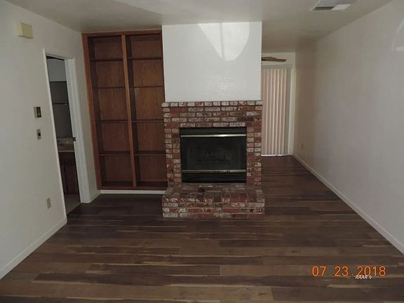 3rd image of 128 S Locust St #B