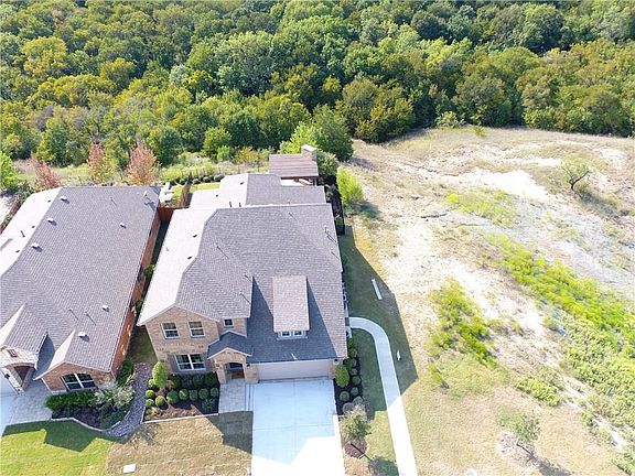 2nd image of 15425 Bluff Creek Cv