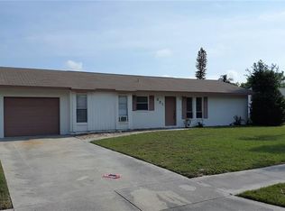 831 Southern Pine Ln, Sarasota, FL 34243