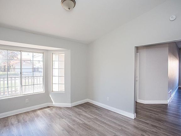 5th image of 7059 Alondra Ave