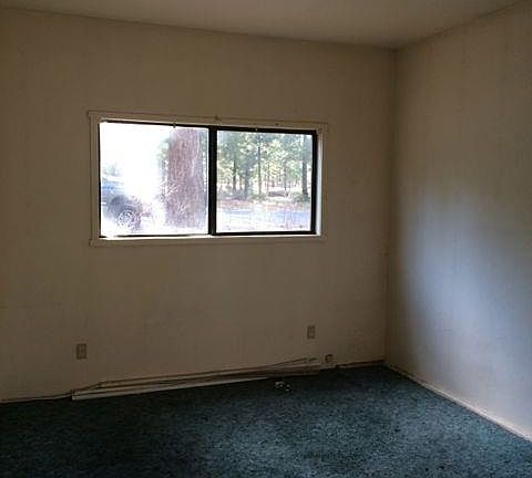 5th image of 906 Delwood St