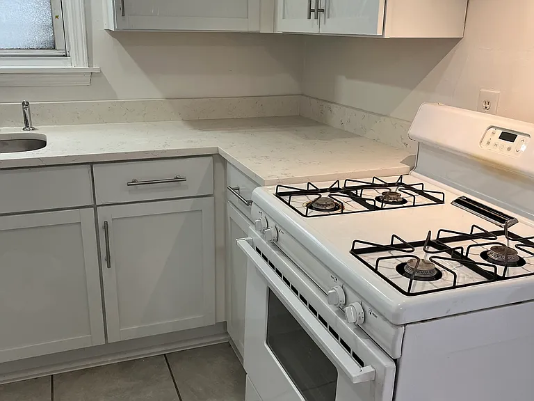 1716 W Cermak Rd #1 — Photo 3