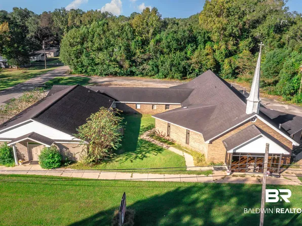 1517 Hand Ave, Bay Minette, AL 36507