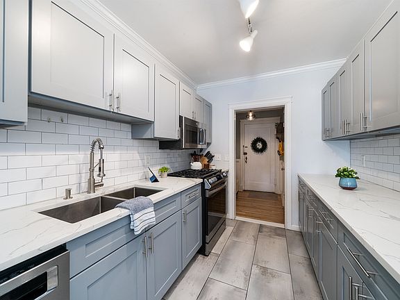 2nd image of 2520 Kennedy Blvd APT 1G