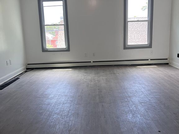 2nd image of 4118 Boyd Ave #3