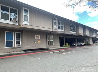 832 100th Ave NE APT 212, Bellevue, WA 98004