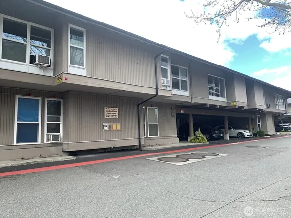 832 100th Avenue NE #212, Bellevue, WA 98004