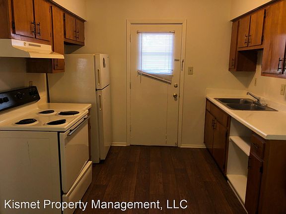 4th image of 3570 Mynders Ave Unit 11