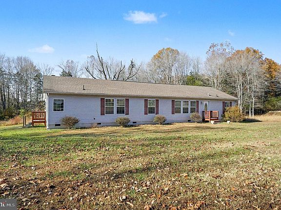 3rd image of 11370 Woodland Dr