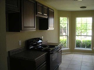1st image of 4028 Periwinkle Dr