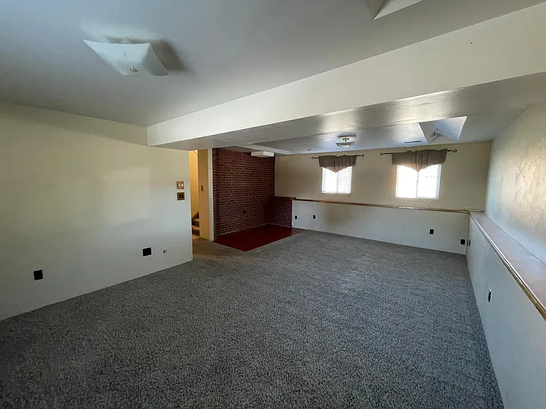 2302 Wheatland Dr — Photo 6