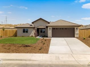 3902 Balvicar Dr, Bakersfield, CA 93306