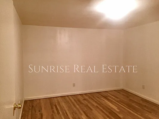 Rented by Sunrise Real Estate | media 61