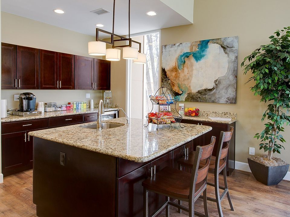 clubhouse kitchen