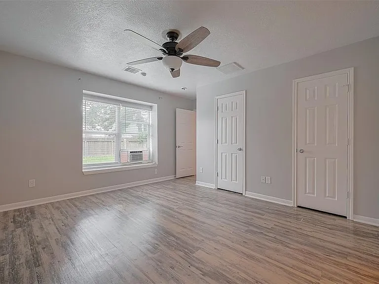 5009 Willow Point Dr — Photo 34