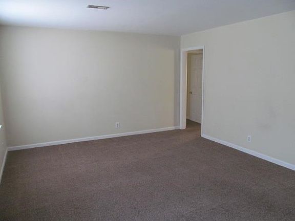 5th image of 624 Helton Dr