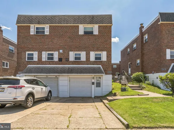 8905 Dewees St, Philadelphia, PA 19152