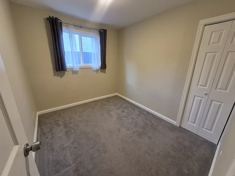 608 Blandford St — Photo 6