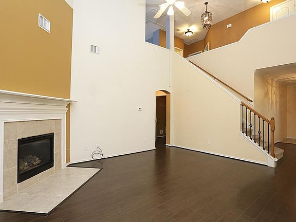 3rd image of 18810 Squirrel Oaks Dr