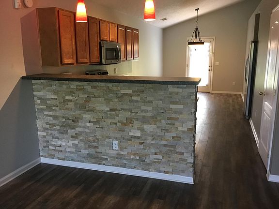 Kitchen bar