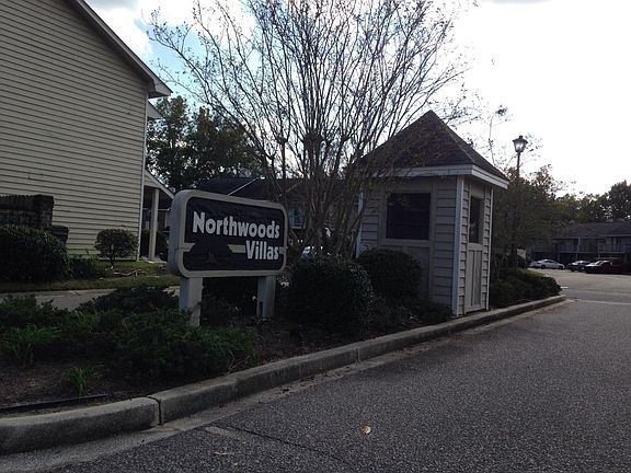 2nd image of 2441 Woodstock Ave